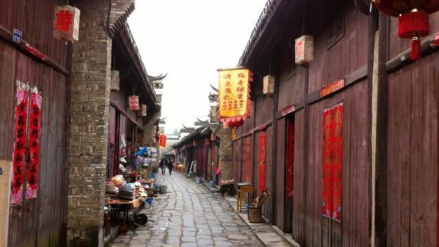 景区在壶口瀑布沿路砌围墙，是为安全考虑还是为了圈地收钱？游戏画面